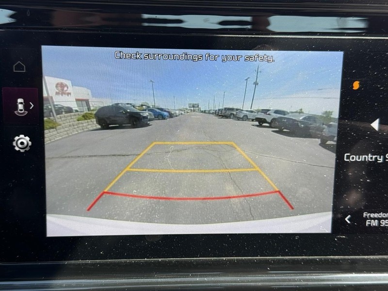 Kia K5 Vehicle Image 16