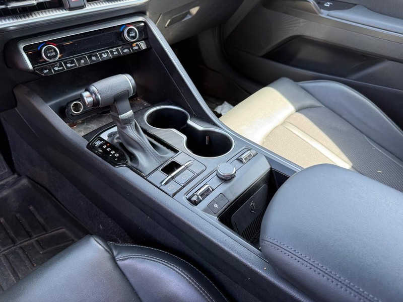 Kia K5 Vehicle Image 18