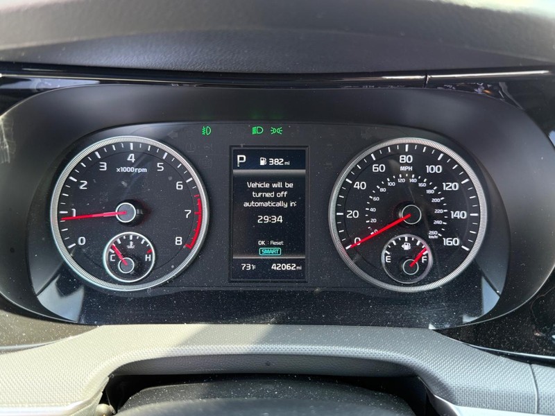 Kia K5 Vehicle Image 20