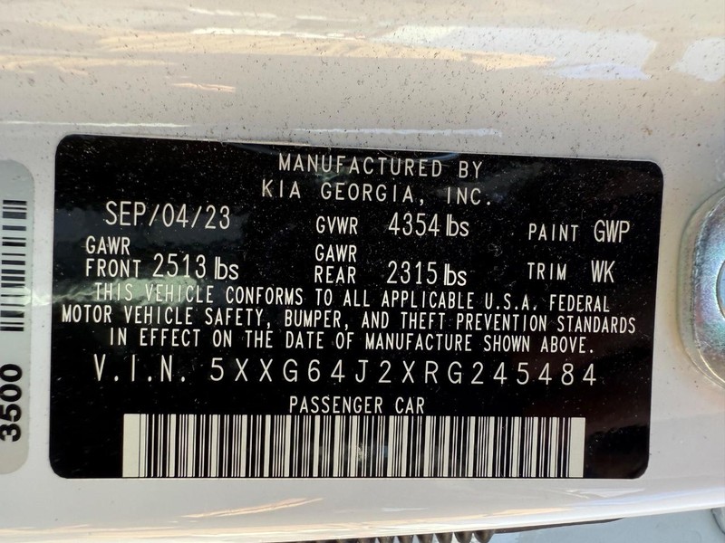 Kia K5 Vehicle Image 24