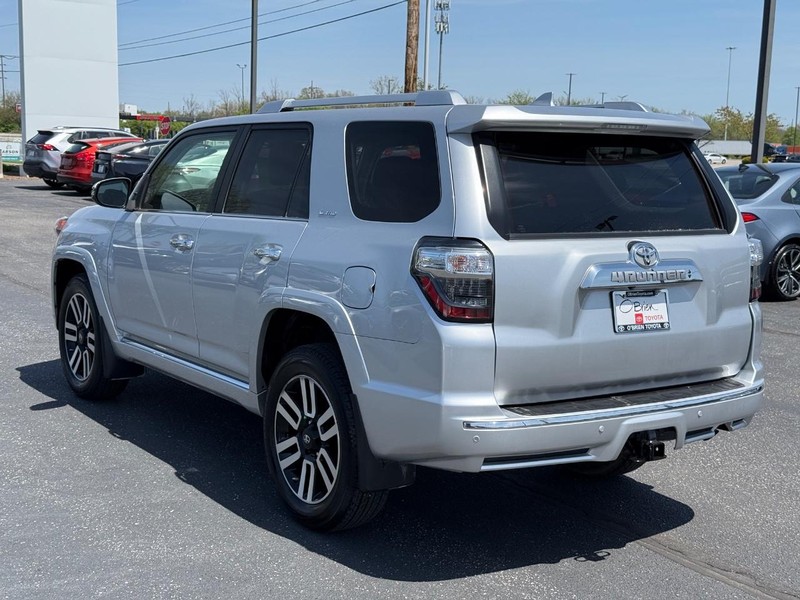 Toyota 4Runner Vehicle Image 05