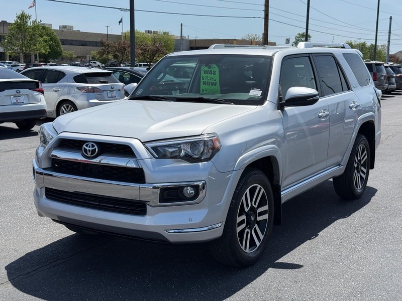 Toyota 4Runner Vehicle Image 08