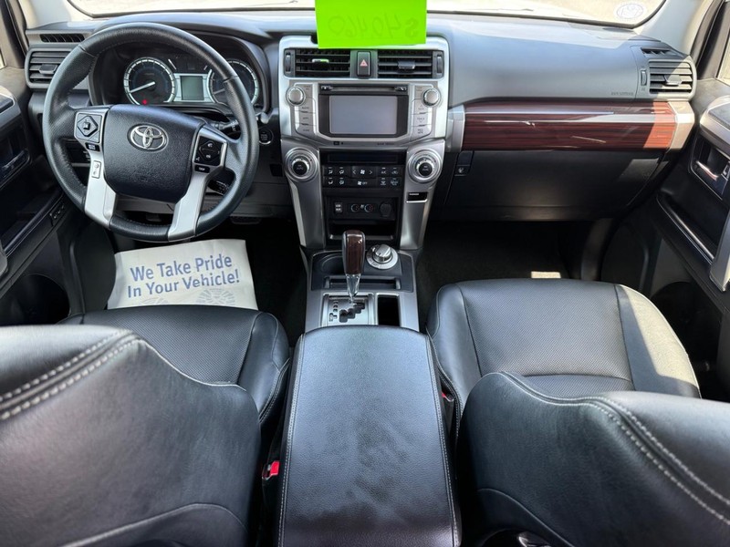 Toyota 4Runner Vehicle Image 12
