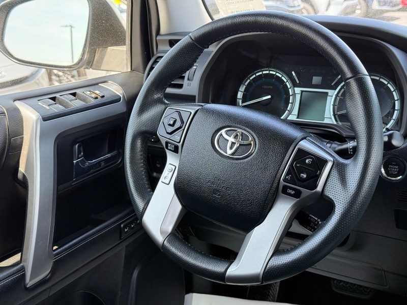 Toyota 4Runner Vehicle Image 13