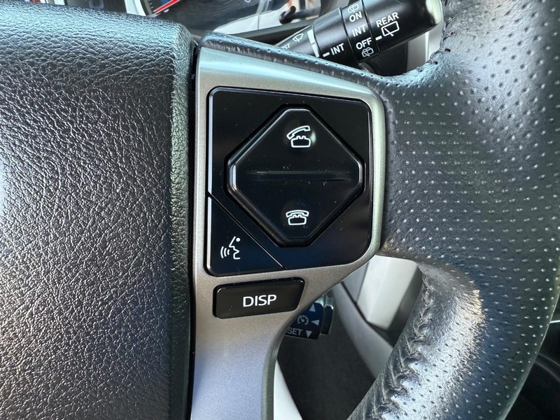 Toyota 4Runner Vehicle Image 15