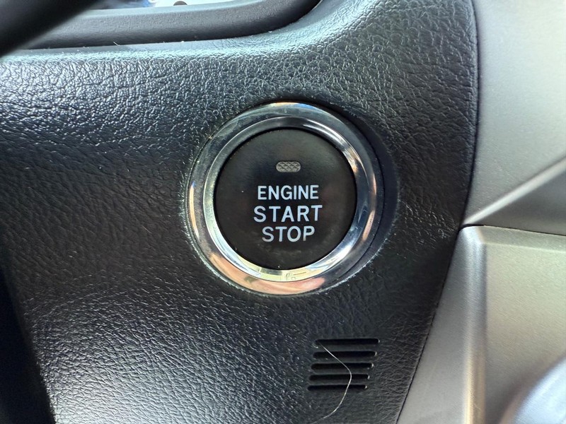 Toyota 4Runner Vehicle Image 16