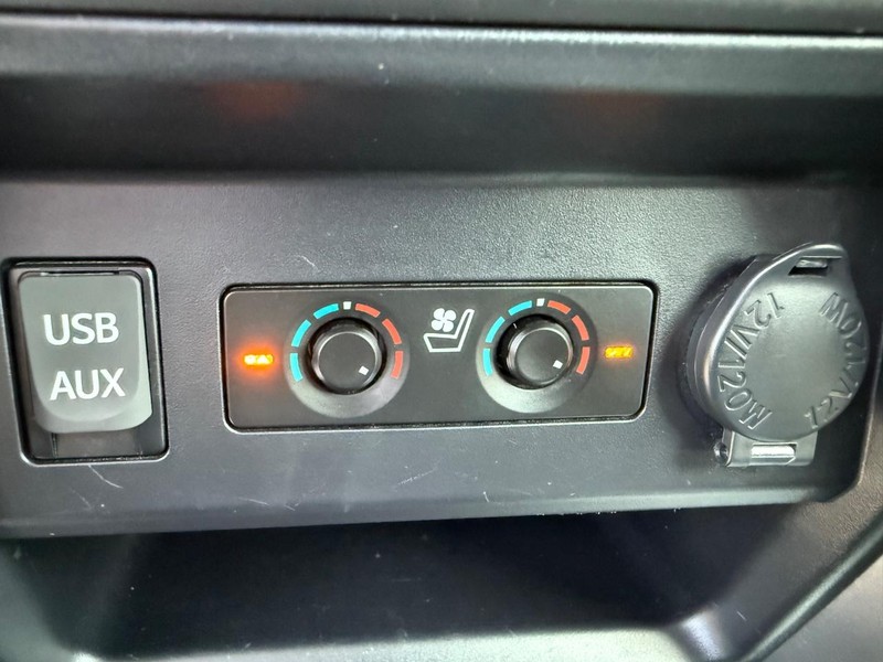 Toyota 4Runner Vehicle Image 17