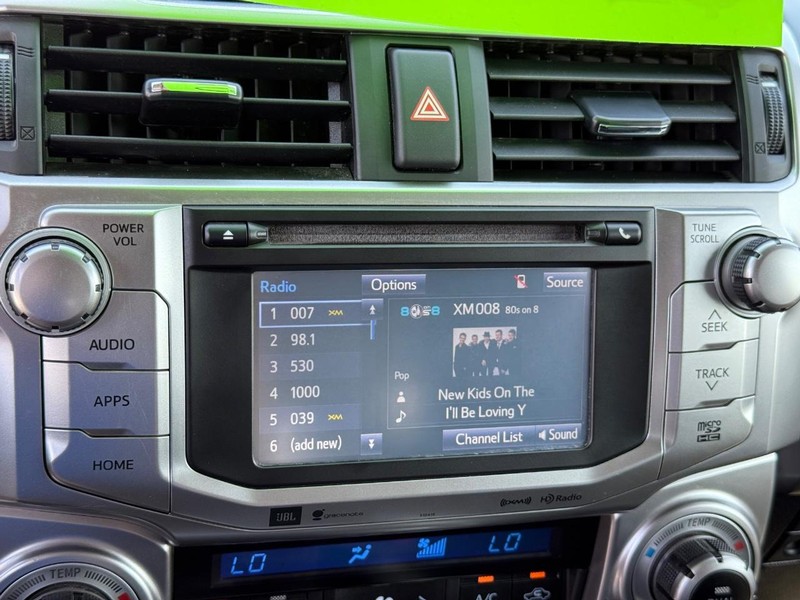 Toyota 4Runner Vehicle Image 18