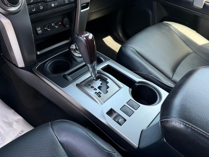 Toyota 4Runner Vehicle Image 21