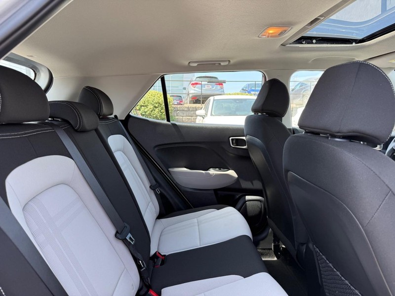 Hyundai Venue Vehicle Image 10