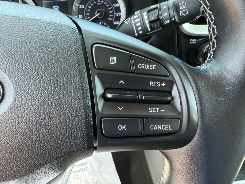Hyundai Venue Vehicle Image 15