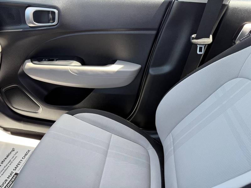 Hyundai Venue Vehicle Image 20