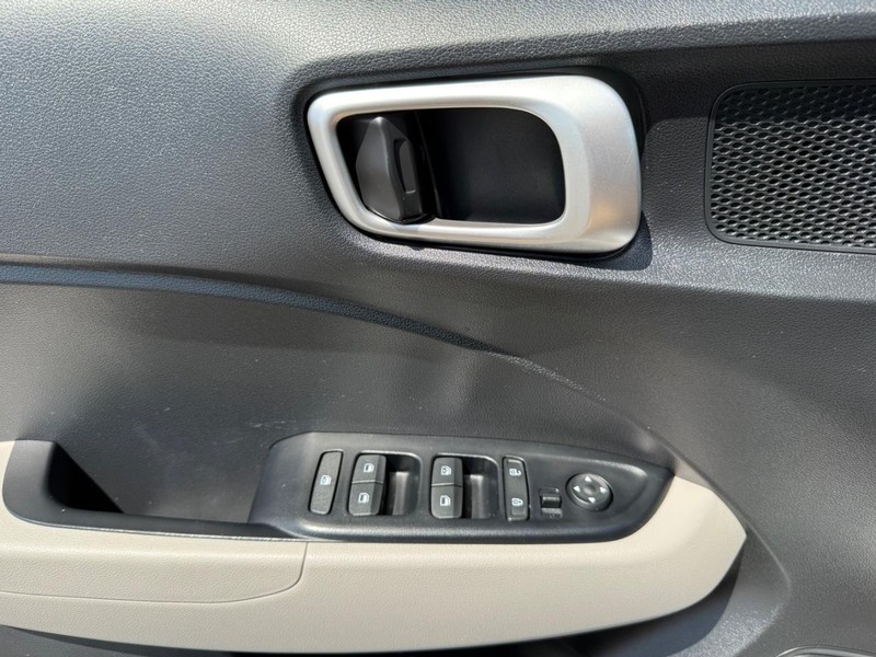 Hyundai Venue Vehicle Image 23