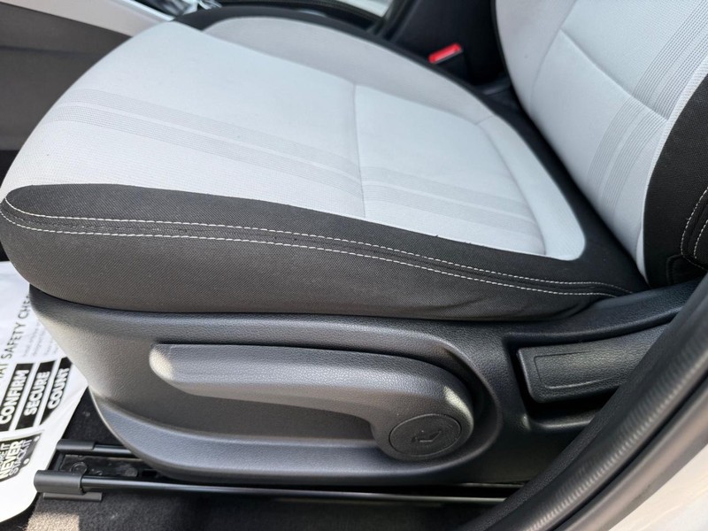 Hyundai Venue Vehicle Image 24