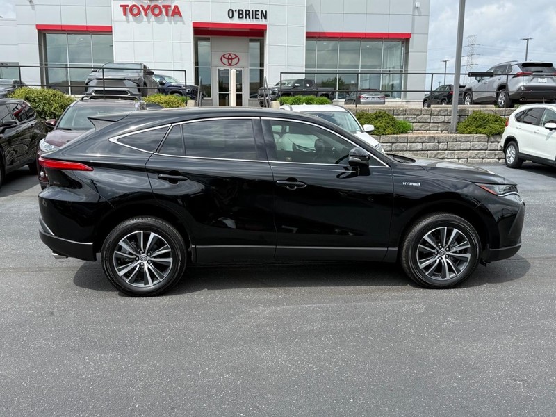 Toyota Venza Vehicle Image 02