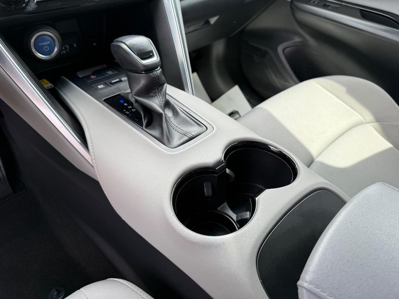 Toyota Venza Vehicle Image 20