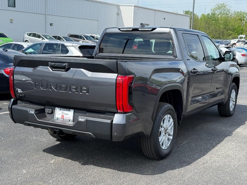 Toyota Tundra 4WD Vehicle Image 03