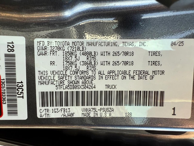 Toyota Tundra 4WD Vehicle Image 19