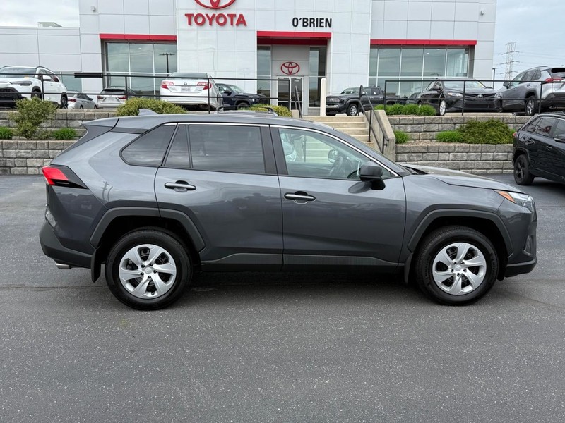 Toyota RAV4 Vehicle Image 02