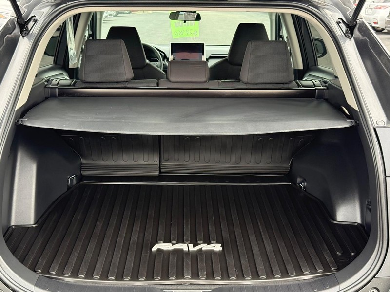 Toyota RAV4 Vehicle Image 07