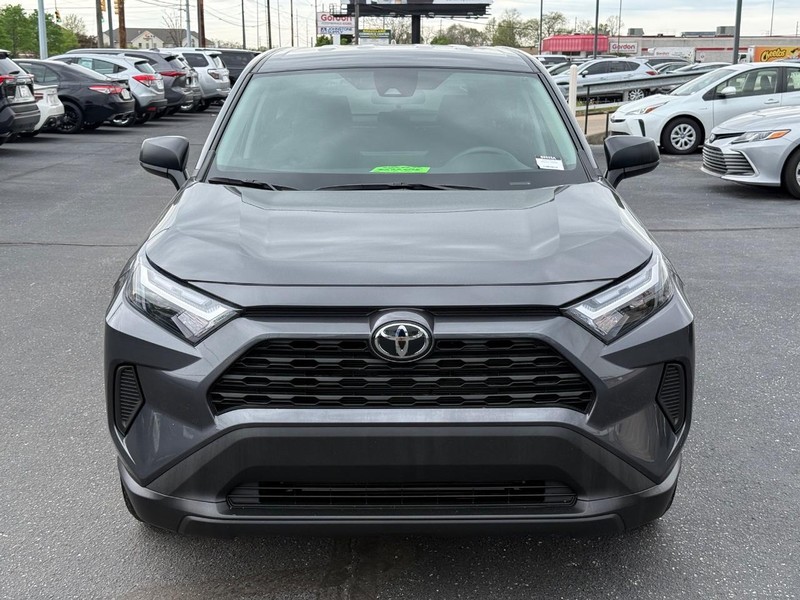 Toyota RAV4 Vehicle Image 09