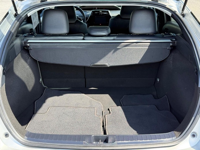 Toyota Prius Vehicle Image 07