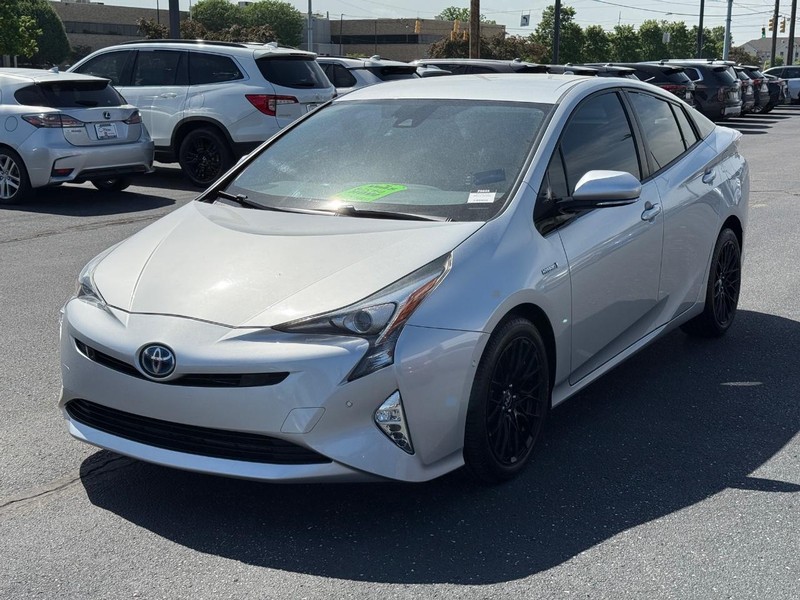 Toyota Prius Vehicle Image 08