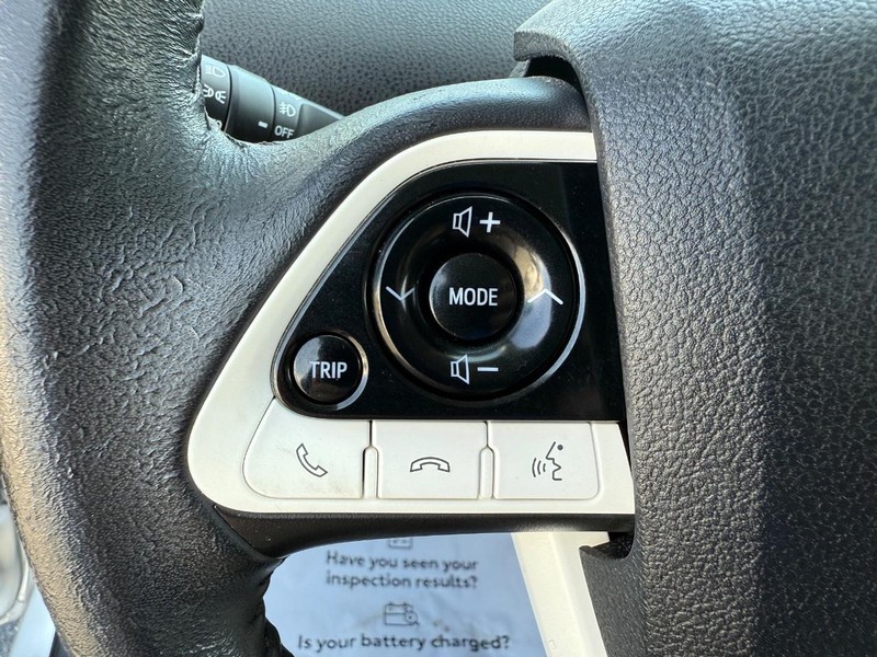 Toyota Prius Vehicle Image 13