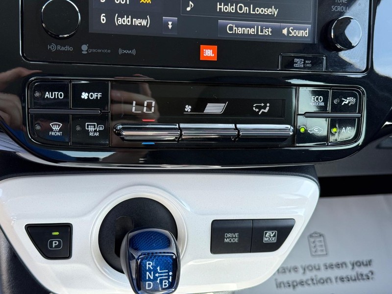 Toyota Prius Vehicle Image 19