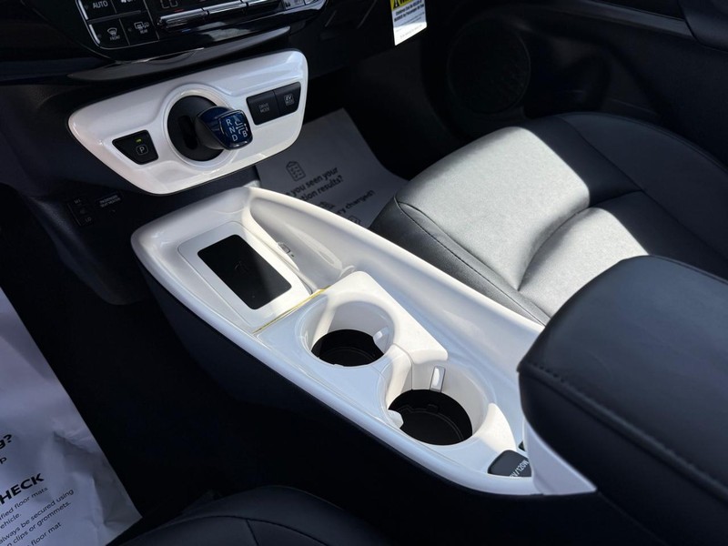Toyota Prius Vehicle Image 20