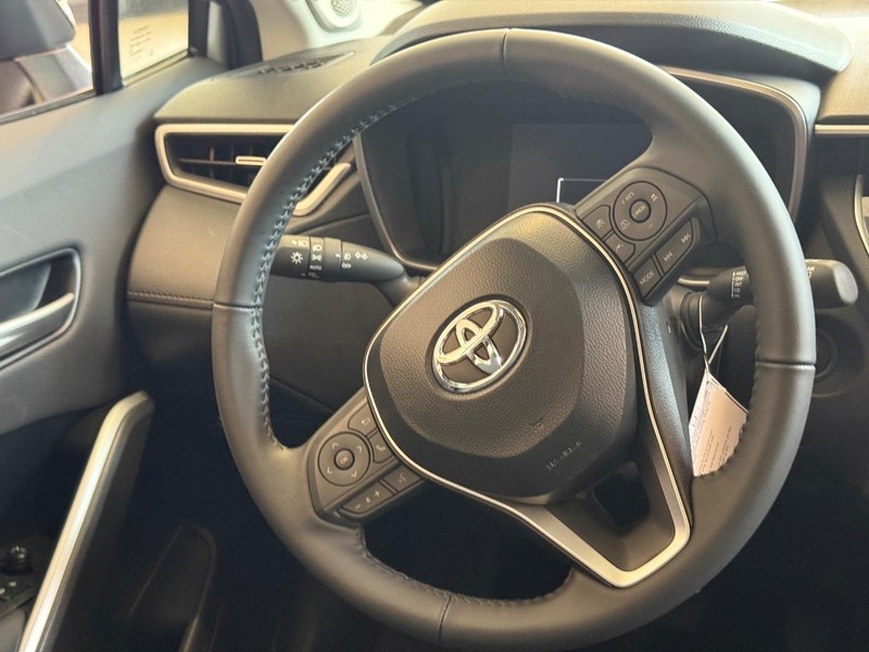 Toyota Corolla Cross Vehicle Image 08