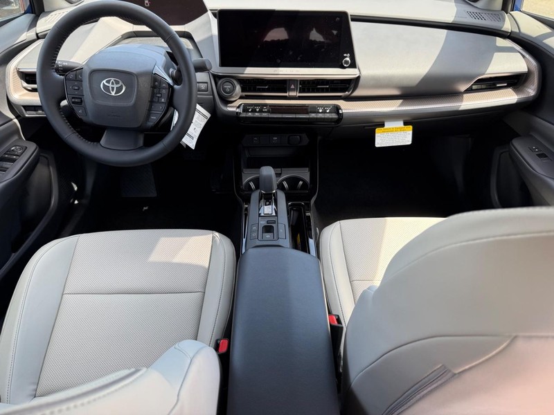 Toyota Prius Vehicle Image 06