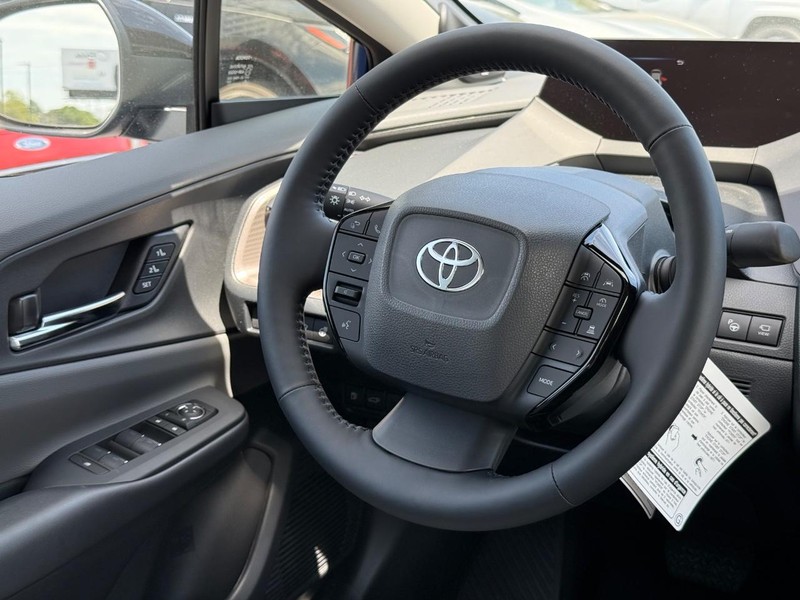 Toyota Prius Vehicle Image 07
