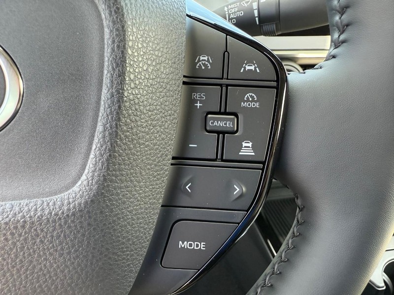 Toyota Prius Vehicle Image 09