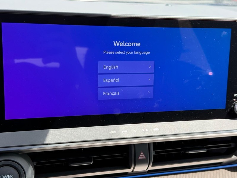 Toyota Prius Vehicle Image 12
