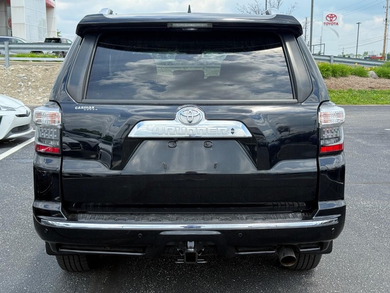 Toyota 4Runner Vehicle Image 04