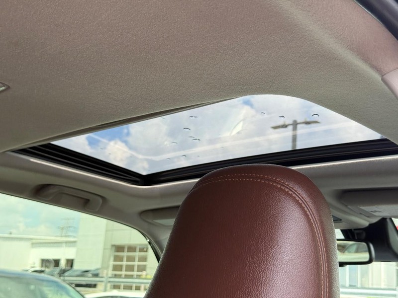 Toyota 4Runner Vehicle Image 12