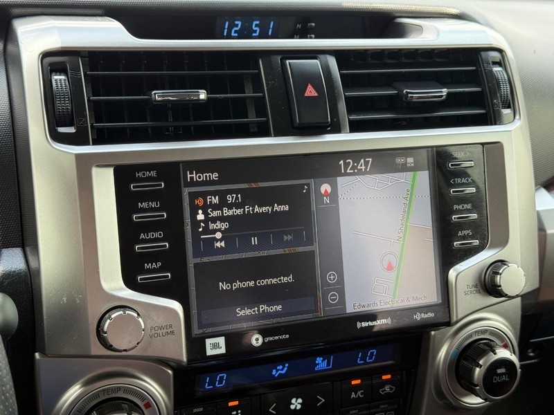 Toyota 4Runner Vehicle Image 18