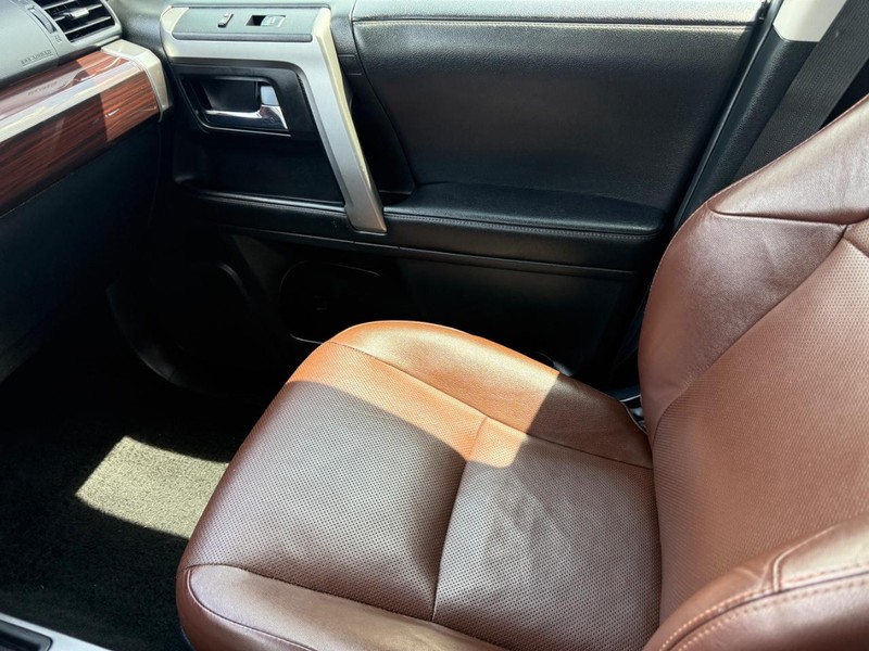 Toyota 4Runner Vehicle Image 23