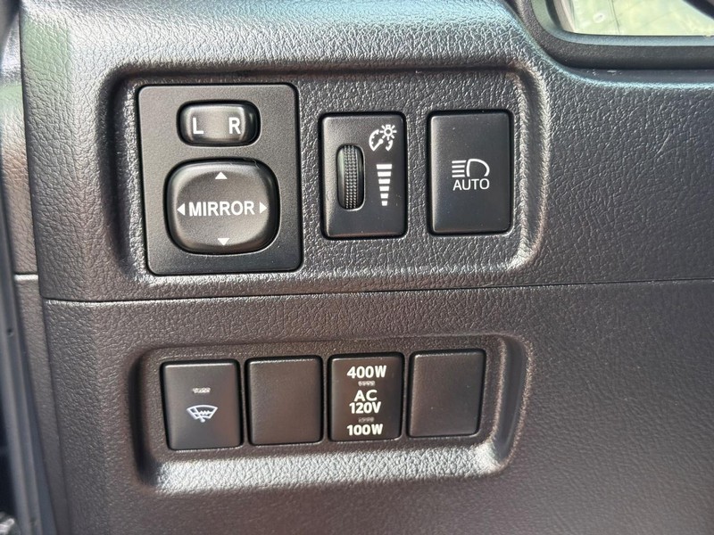 Toyota 4Runner Vehicle Image 25