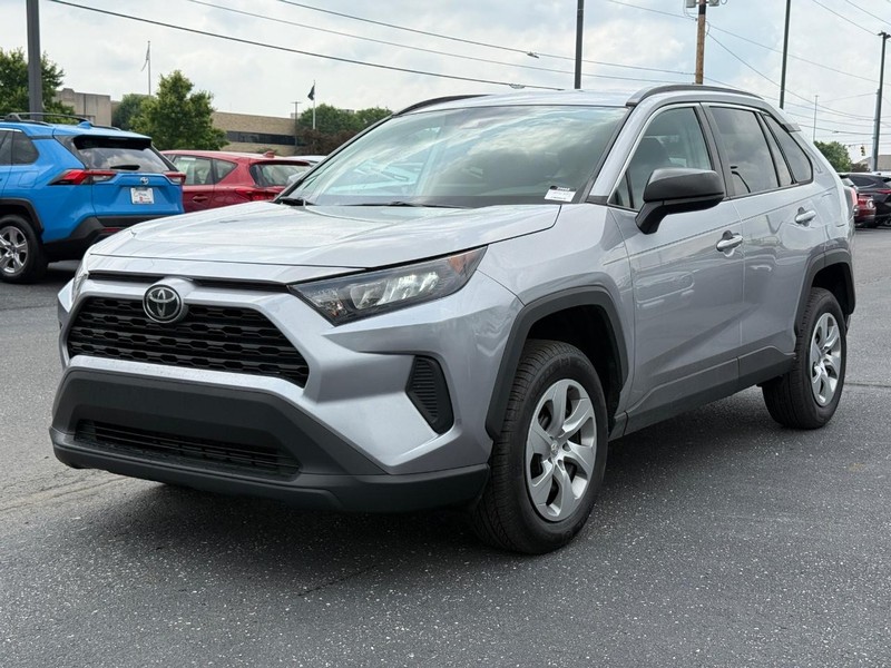 Toyota RAV4 Vehicle Image 08