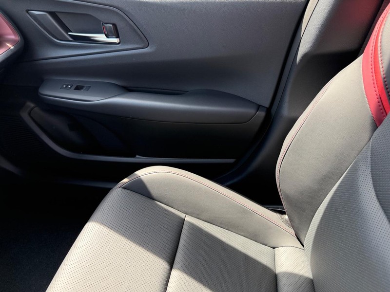 Toyota Prius Plug-In Hybrid Vehicle Image 15