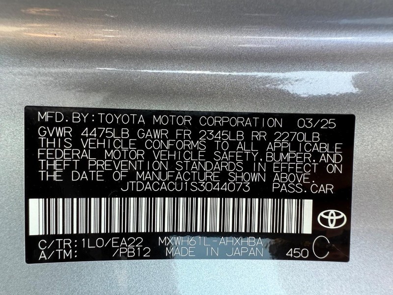 Toyota Prius Plug-In Hybrid Vehicle Image 20