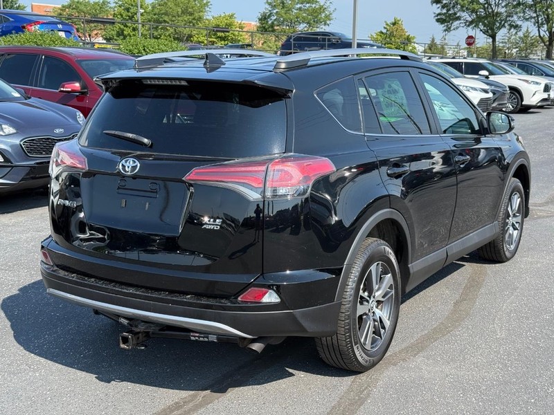 Toyota RAV4 Vehicle Image 03