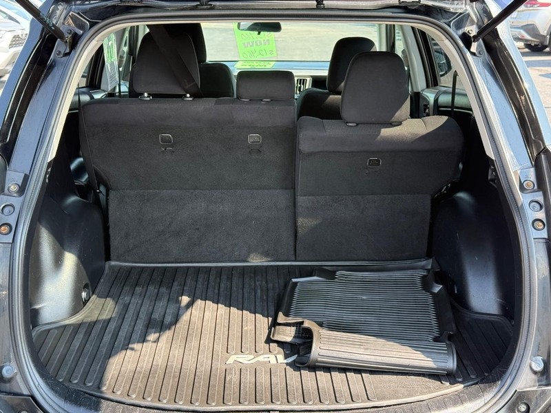 Toyota RAV4 Vehicle Image 07