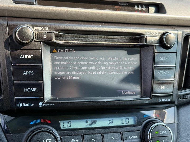 Toyota RAV4 Vehicle Image 16