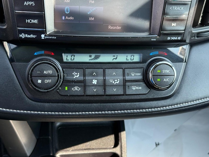 Toyota RAV4 Vehicle Image 18