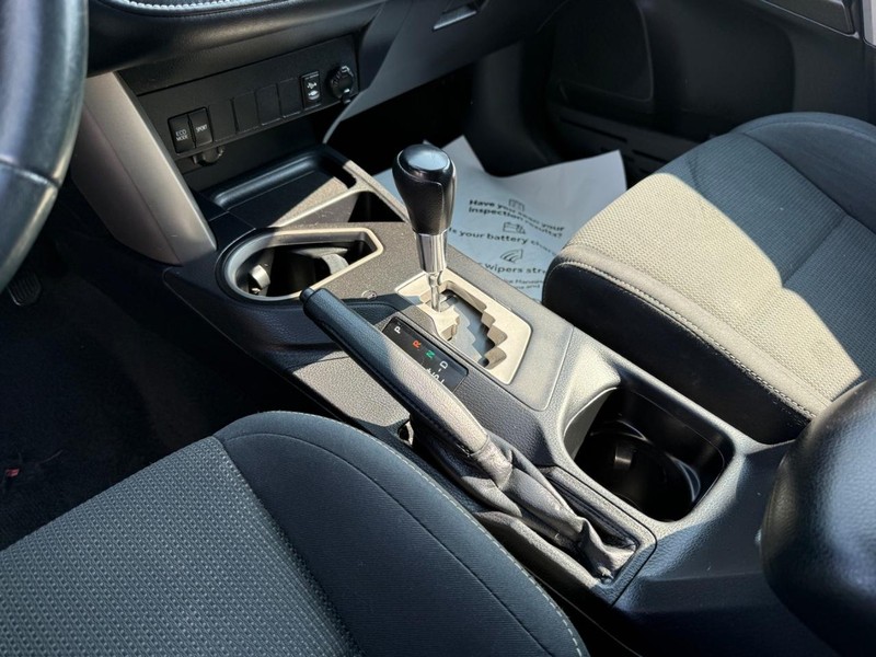 Toyota RAV4 Vehicle Image 19