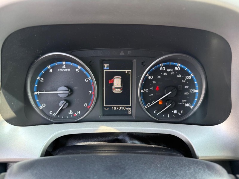Toyota RAV4 Vehicle Image 22
