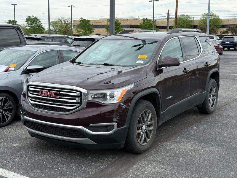 GMC Acadia Vehicle Image 02